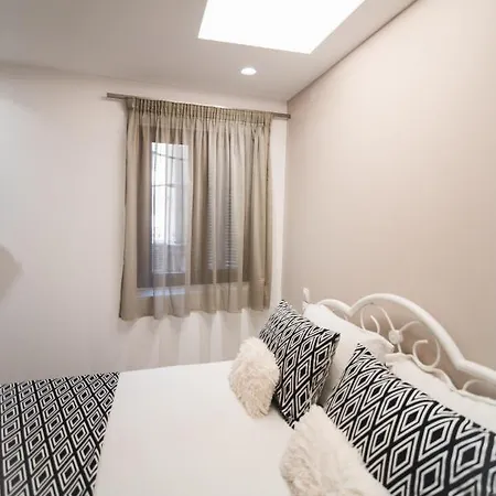 Contemporary Historic Center By Corfuescapes Apartament *